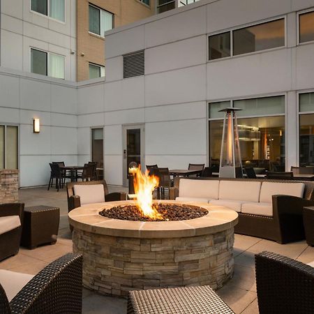 Residence Inn By Marriott Milwaukee West Уоууотоса Экстерьер фото