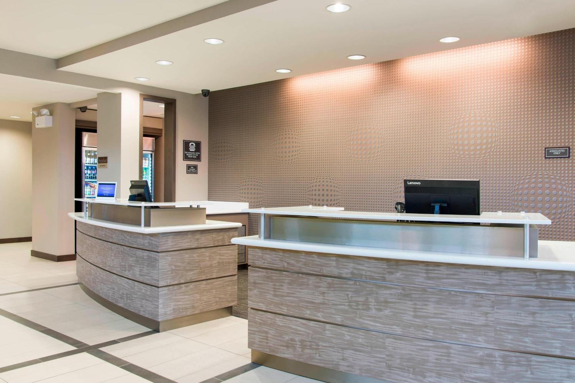 Residence Inn By Marriott Milwaukee West Уоууотоса Экстерьер фото
